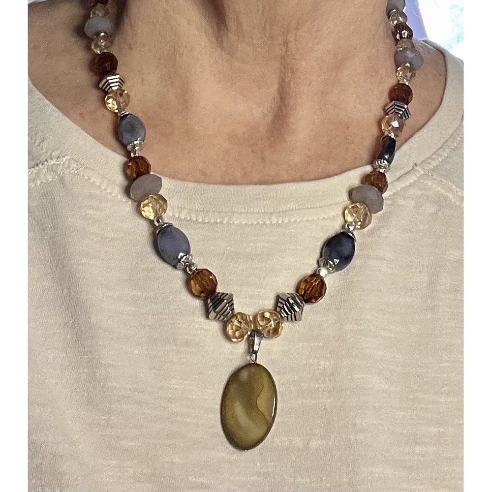 21 Inch Necklace With Multicolor Multi Shaped Beads. Pendant Streetwear